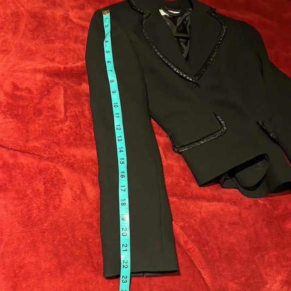 Tahari Satin bow trim triple breasted Crepe blazer Sz 6 petite - Picture 12 of 16